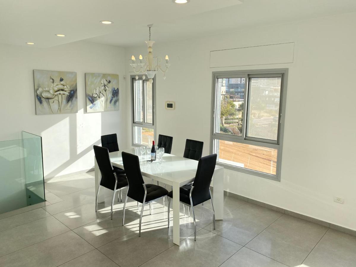Seascape Terraces Netanya Villa Buitenkant foto